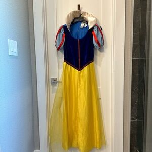 Disney Snow White Halloween Costume women’s size small
